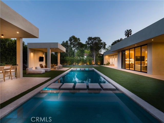 5824 Manton Avenue, Woodland Hills CA: https://media.crmls.org/medias/cd694b1e-93fe-49d8-b6cd-73445f967cfa.jpg