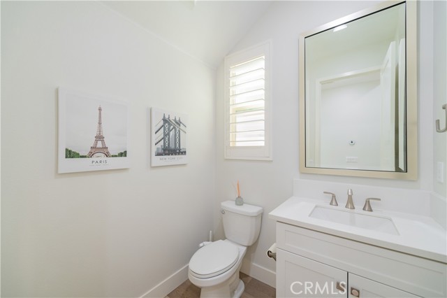 53 Lunar, Irvine CA: https://media.crmls.org/medias/cd69a02d-9ea2-418d-8db8-05c8cfb60468.jpg