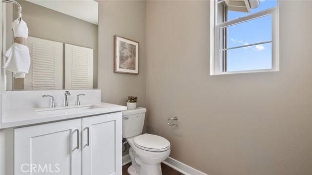 Detail Gallery Image 7 of 26 For 24532 via La Sombrilla, Valencia,  CA 91354 - 2 Beds | 2/1 Baths