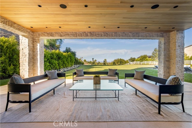 24255 Bridle Trail Road, Hidden Hills CA: https://media.crmls.org/medias/cd6a90a4-57c7-45ec-b66a-865e77bc91ef.jpg