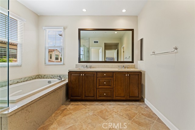 126 Baja, Irvine CA: https://media.crmls.org/medias/cd6d03e3-cbb5-476c-9e4d-6595e162e1f6.jpg