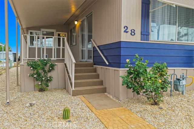 Detail Gallery Image 5 of 52 For 7425 Church St #28,  Yucca Valley,  CA 92284 - 3 Beds | 2 Baths