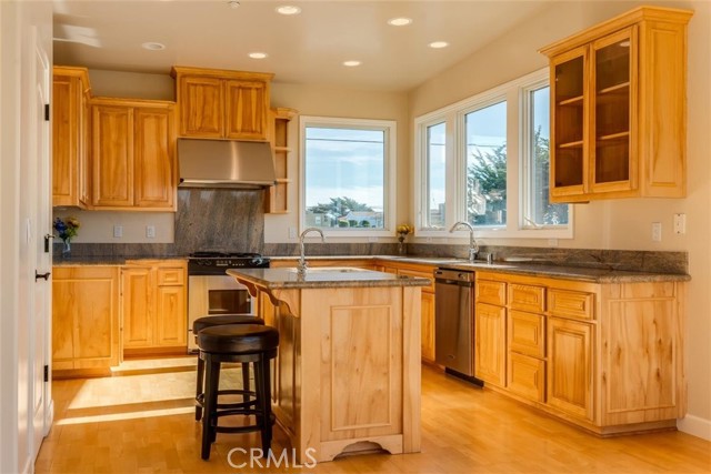 Detail Gallery Image 22 of 69 For 305 Ivar Street, Cambria,  CA 93428 - 3 Beds | 3/1 Baths