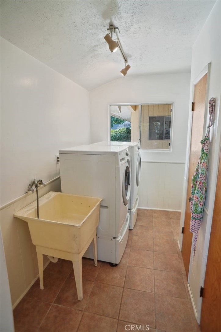 MLS #SR25236821 image #10