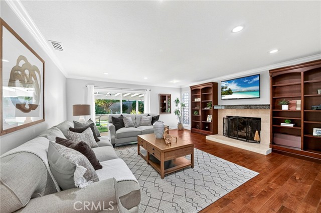 Detail Gallery Image 6 of 65 For 1261 Brian, Placentia,  CA 92870 - 4 Beds | 2/1 Baths