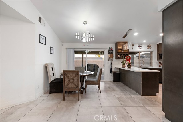 25405 Brodiaea Avenue, Moreno Valley CA: https://media.crmls.org/medias/cd6e4ed6-16fb-4dea-b788-c74bd277585f.jpg
