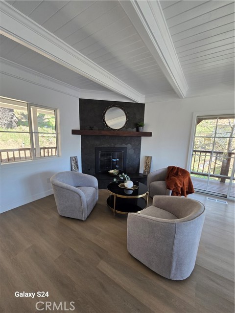 Detail Gallery Image 3 of 6 For 27757 North Bay Rd, Lake Arrowhead,  CA 92352 - 4 Beds | 3 Baths