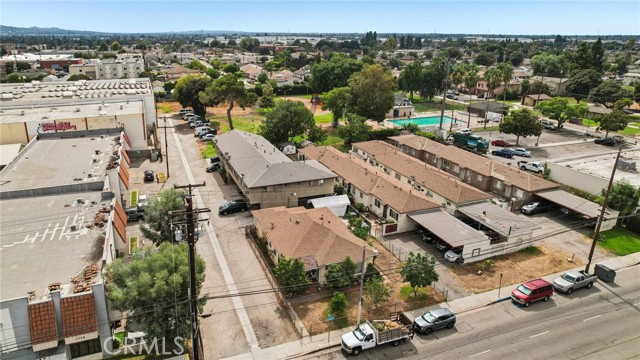 1032 S Greenwood, Montebello CA: https://media.crmls.org/medias/cd6f8c83-2bdc-47ac-8966-da431ec20e65.jpg