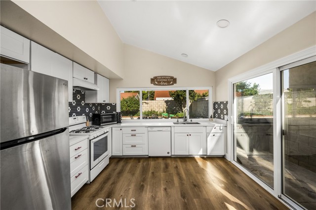 Detail Gallery Image 17 of 29 For 605 W Curie, Santa Ana,  CA 92707 - 4 Beds | 2 Baths