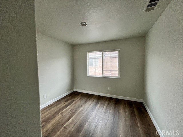 Detail Gallery Image 9 of 12 For 1004 S Riverside Ave #C-3,  Rialto,  CA 92376 - 3 Beds | 2/1 Baths