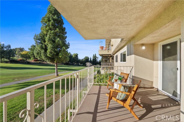 Detail Gallery Image 18 of 20 For 2389 W via Mariposa 2e,  Laguna Woods,  CA 92637 - 2 Beds | 2 Baths