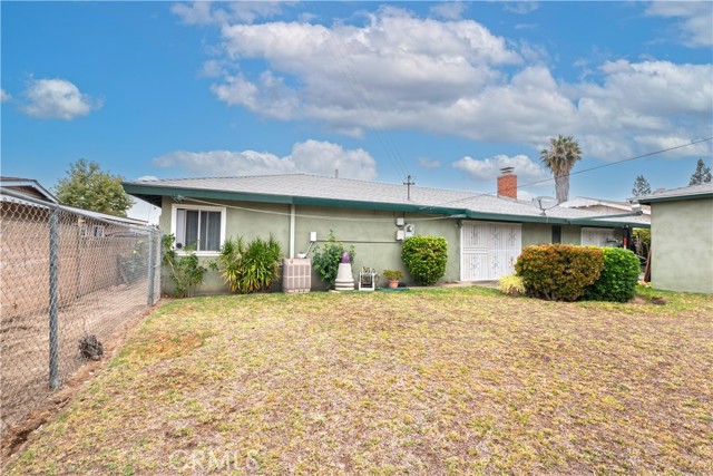 2996 Gladstone Street, Pomona CA: https://media.crmls.org/medias/cd724645-7e72-4fcd-9c76-6e3da025c2cc.jpg