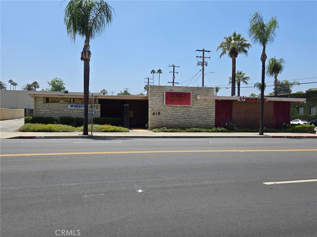 418 San Fernando Mission Boulevard