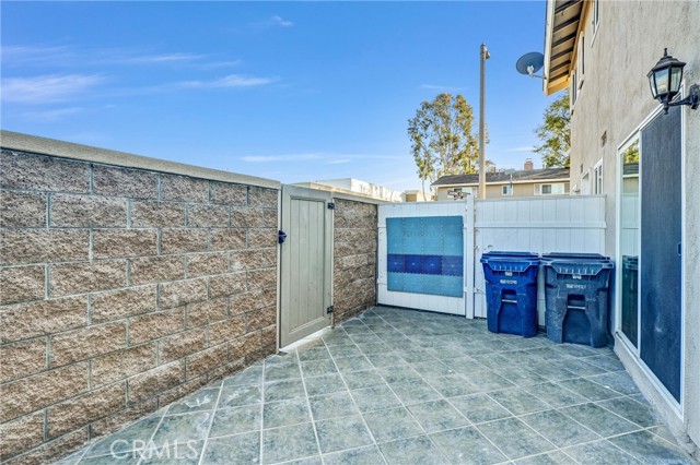 Detail Gallery Image 16 of 32 For 19939 Coventry Ln, Huntington Beach,  CA 92646 - 3 Beds | 1/1 Baths