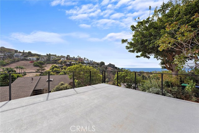 Detail Gallery Image 20 of 27 For 980 Meadowlark Ln, Laguna Beach,  CA 92651 - 3 Beds | 3 Baths