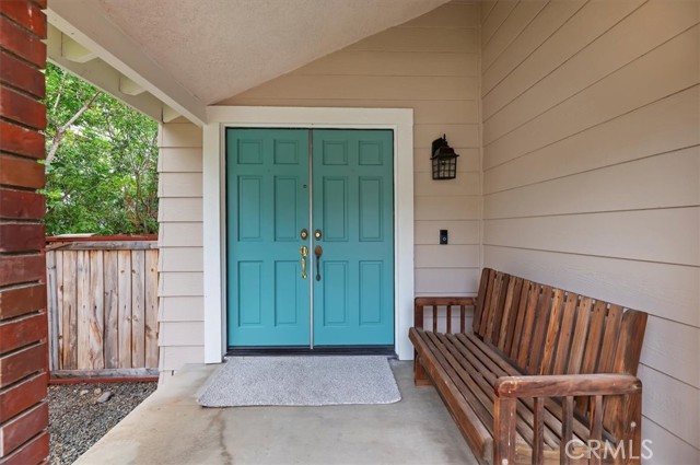 Detail Gallery Image 4 of 27 For 17640 Mountain Ct, Riverside,  CA 92503 - 3 Beds | 3 Baths