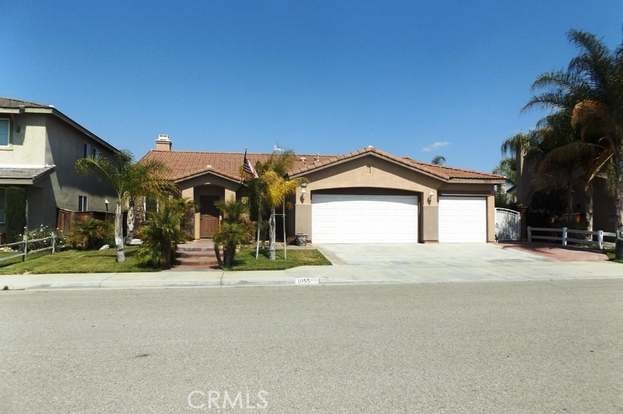 Detail Gallery Image 2 of 26 For 1055 Sundew, San Jacinto,  CA 92582 - 4 Beds | 2 Baths