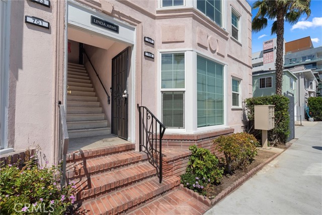 Detail Gallery Image 2 of 18 For 102 Lime Ave #7,  Long Beach,  CA 90802 - 1 Beds | 1 Baths