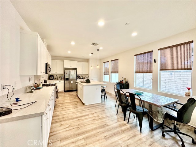 Detail Gallery Image 5 of 28 For 403 Aura Dr, Costa Mesa,  CA 92626 - 4 Beds | 3 Baths