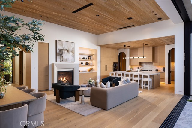 Detail Gallery Image 9 of 48 For 2100 Windward Ln, Newport Beach,  CA 92660 - 5 Beds | 5/3 Baths