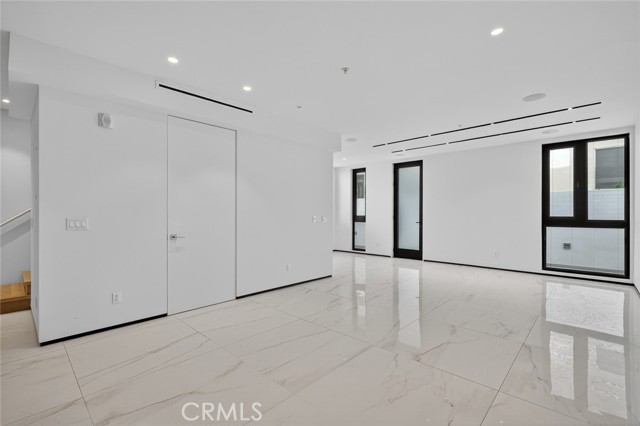 Detail Gallery Image 10 of 30 For 1253 N Sweetzer #3,  West Hollywood,  CA 90069 - 2 Beds | 2/1 Baths