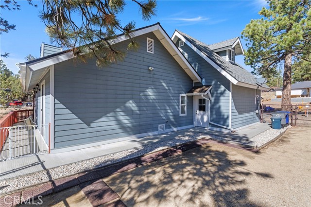 534 Highland, Big Bear Lake CA: https://media.crmls.org/medias/cd79598d-3bc6-47e3-b843-9f42f5dd7187.jpg