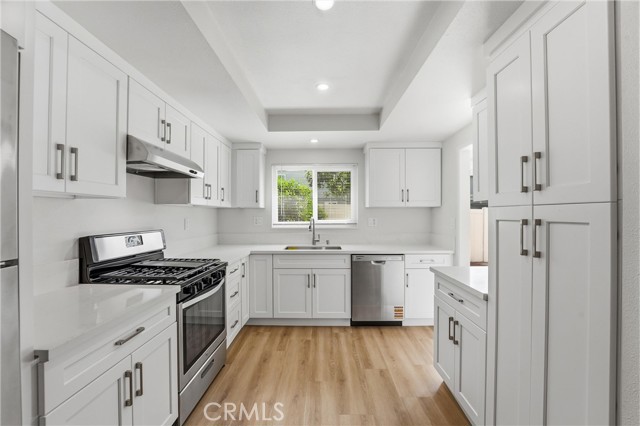 Detail Gallery Image 6 of 21 For 6686 Moselle Cir, Yorba Linda,  CA 92886 - 4 Beds | 2/1 Baths