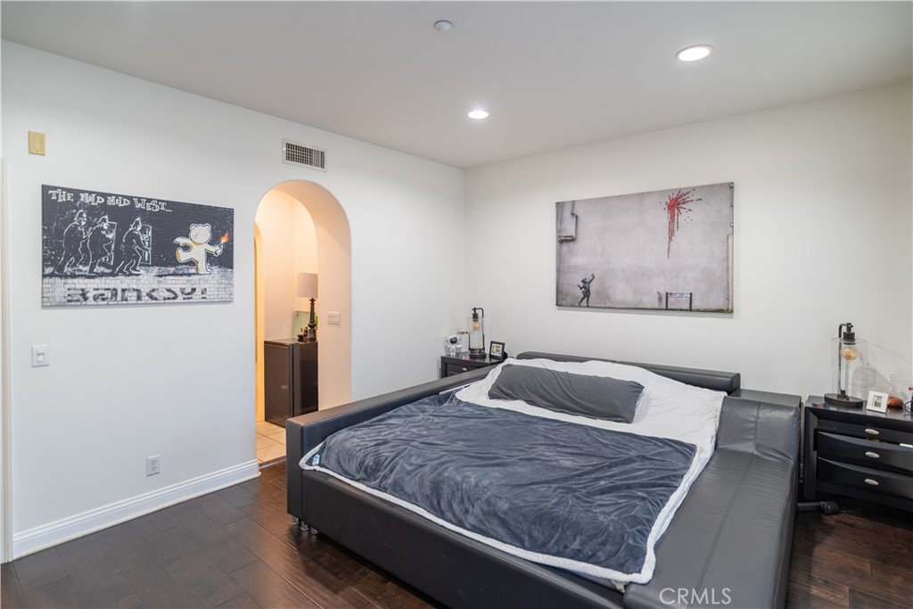 MLS #OC25199946 image #20