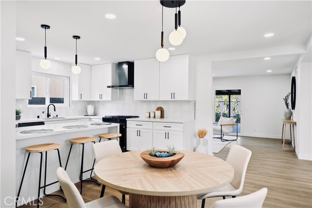 2514 S Rita Way, Santa Ana CA: https://media.crmls.org/medias/cd7a401b-4c40-4164-b84b-1e2cef62aa38.jpg