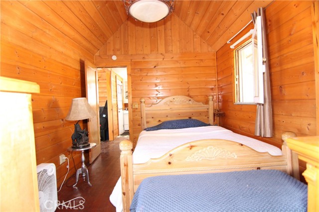 Detail Gallery Image 7 of 24 For 1109 Scenic Way, Rimforest,  CA 92378 - 2 Beds | 1 Baths