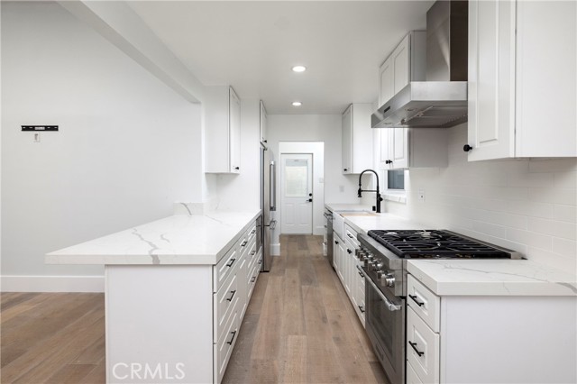 Detail Gallery Image 7 of 24 For 1821 Lake St, Huntington Beach,  CA 92648 - 3 Beds | 3/1 Baths