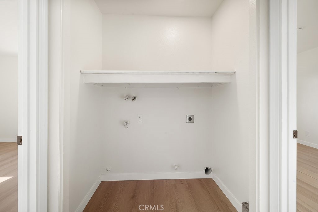 https://media.crmls.org/medias/cd7cbe1b-5139-433f-9913-1f8c85629a36.jpg?preset=X-Large