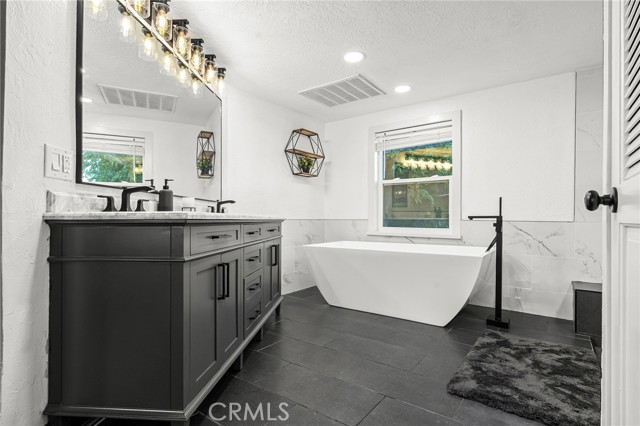Detail Gallery Image 39 of 74 For 4298 Keith Ln, Chico,  CA 95973 - 3 Beds | 2 Baths