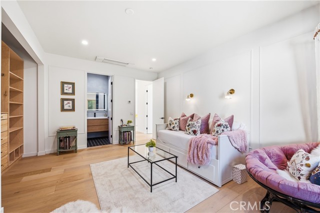 976 Ranch House, Westlake Village CA: https://media.crmls.org/medias/cd7e85fc-35ac-4ee5-a326-23ddaef0326a.jpg