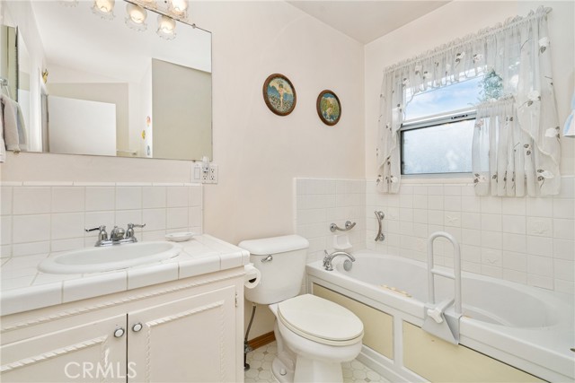 Detail Gallery Image 33 of 39 For 12221 Movius Dr, Garden Grove,  CA 92840 - 4 Beds | 2 Baths