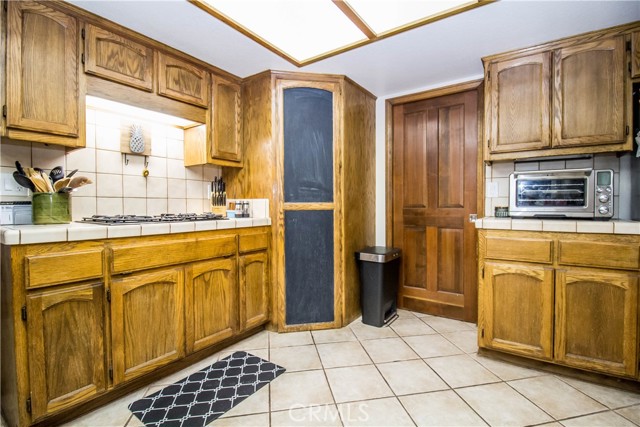 Detail Gallery Image 10 of 29 For 17420 Aspen St, Hesperia,  CA 92345 - 4 Beds | 2/1 Baths
