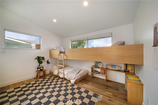 305 Bowling Green Drive, Costa Mesa CA: https://media.crmls.org/medias/cd7f4d6d-9efb-498f-b319-ecc9da137daa.jpg