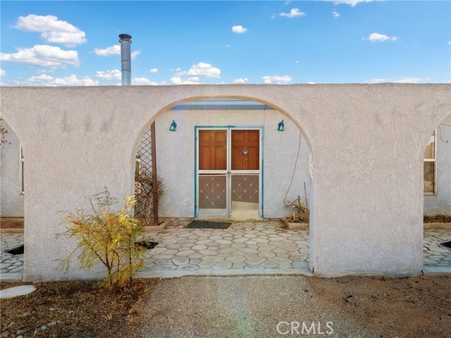 Detail Gallery Image 2 of 35 For 29595 Cove, Lucerne Valley,  CA 92356 - 3 Beds | 2 Baths