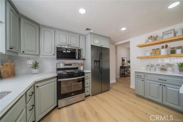 28732 Paseo Diablo, Menifee CA: https://media.crmls.org/medias/cd808354-da64-4fa9-93bc-26364aa26762.jpg