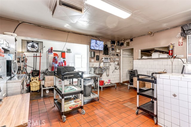 Image 4 of 5 For 13226 Rosecrans Avenue