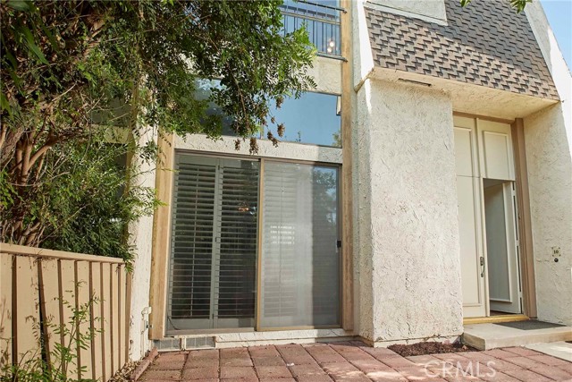 6121 Shoup Avenue, Woodland Hills CA: https://media.crmls.org/medias/cd818c63-9886-43c1-b63a-1f2849727003.jpg