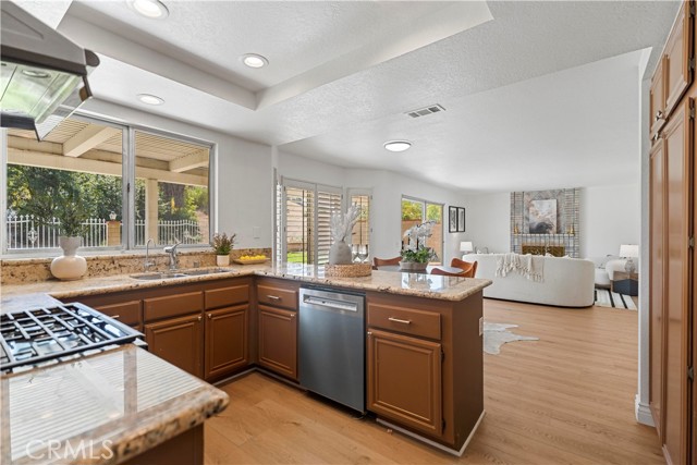 Detail Gallery Image 9 of 29 For 651 Radbury Pl, Diamond Bar,  CA 91765 - 4 Beds | 3 Baths