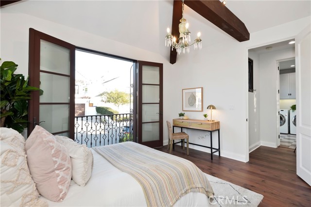 1725 Oak Avenue, Manhattan Beach, California 90266, 4 Bedrooms Bedrooms, ,4 BathroomsBathrooms,Residential,Sold,Oak,SB21251679