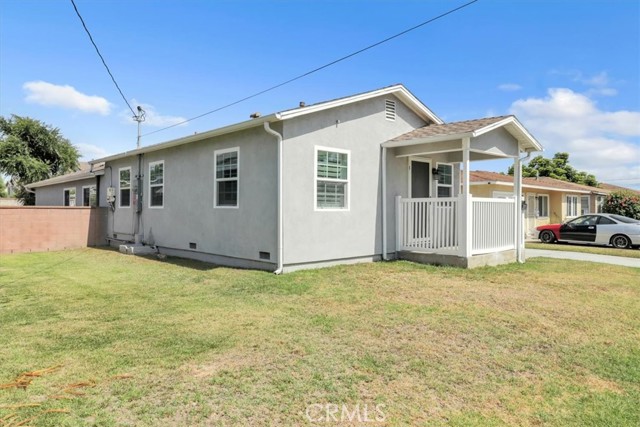 15728 Stevens Avenue, Bellflower CA: https://media.crmls.org/medias/cd825b7d-21d0-4aa3-9418-cb7ebba2ed73.jpg