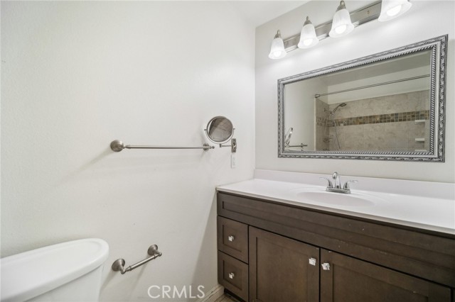 Detail Gallery Image 24 of 37 For 17311 Chatsworth St #4,  Granada Hills,  CA 91344 - 3 Beds | 2/1 Baths