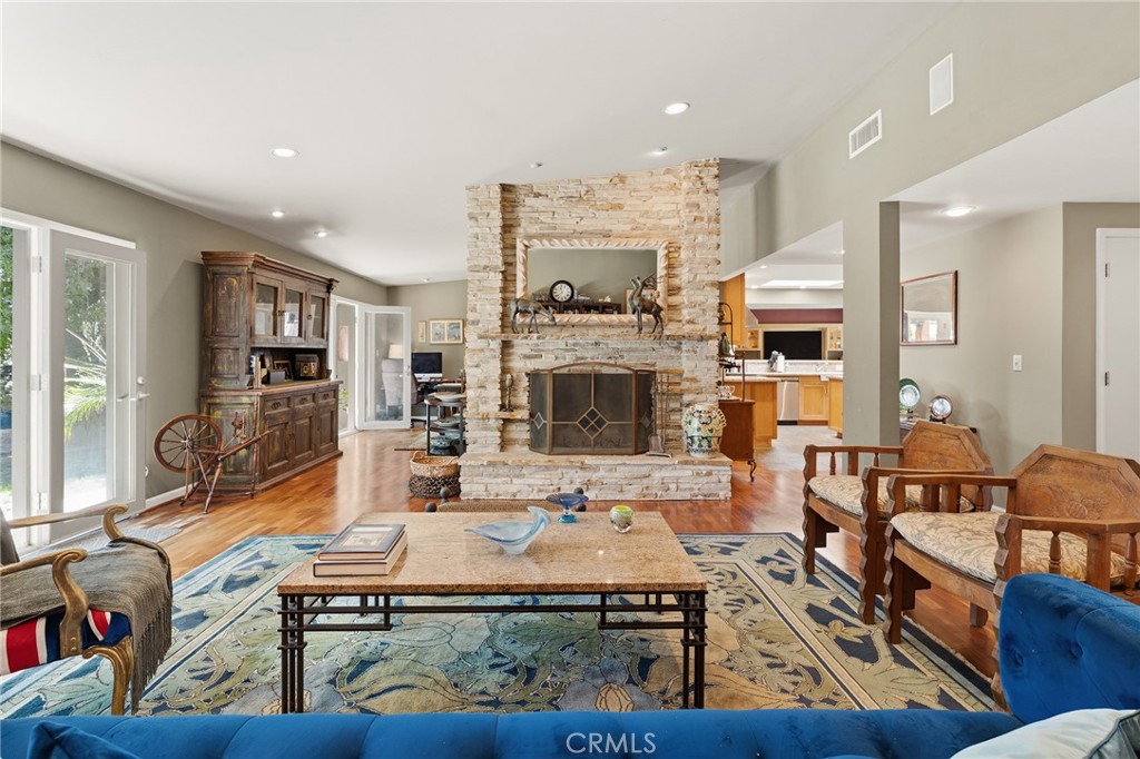 MLS #SR26201285 image #9