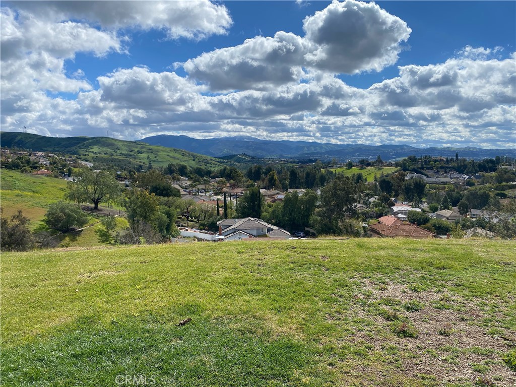 https://media.crmls.org/medias/cd835360-85fc-4fc2-8d65-b78ba7f70706.jpg?preset=X-Large