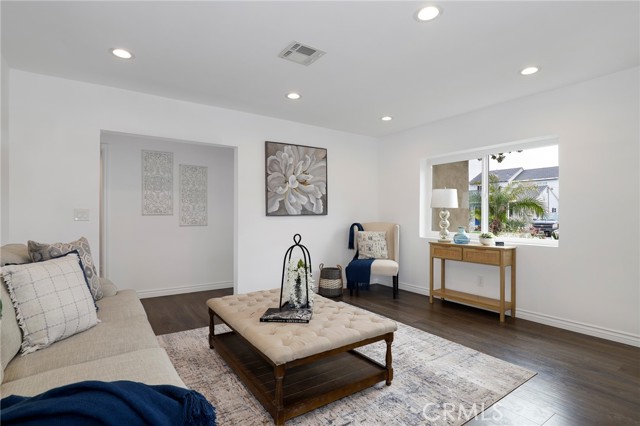 6164 Lorelei Avenue, Lakewood CA: https://media.crmls.org/medias/cd836053-52fd-4ff7-b634-2b5e003214b9.jpg