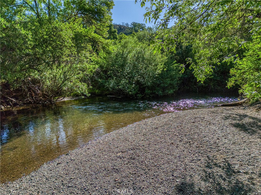 https://media.crmls.org/medias/cd84d4af-132e-4296-a4d6-6eaa466d4422.jpg?preset=X-Large