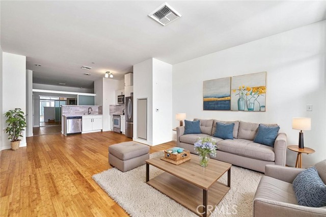 Front Image Thumbnail for CRPW26069513